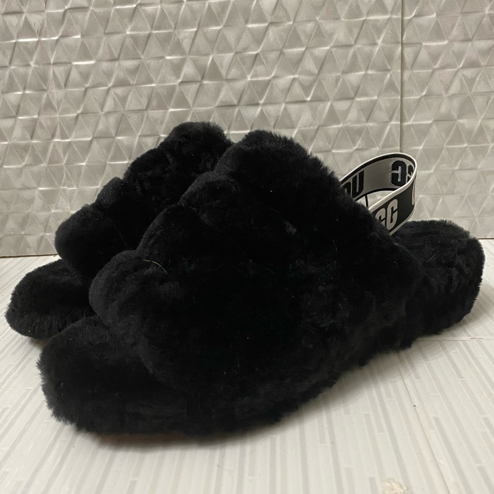 Ugg Fluff Yeah slide slippers 8 - Never been worn